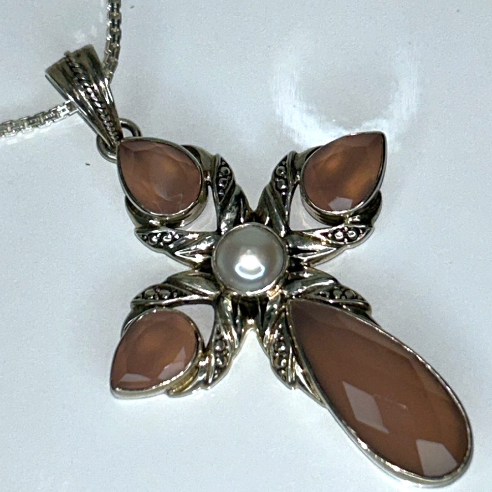 NWOT Nicky Butler Sterling Silver, Genuine Pink Calcedony, Pearl Cross Necklace